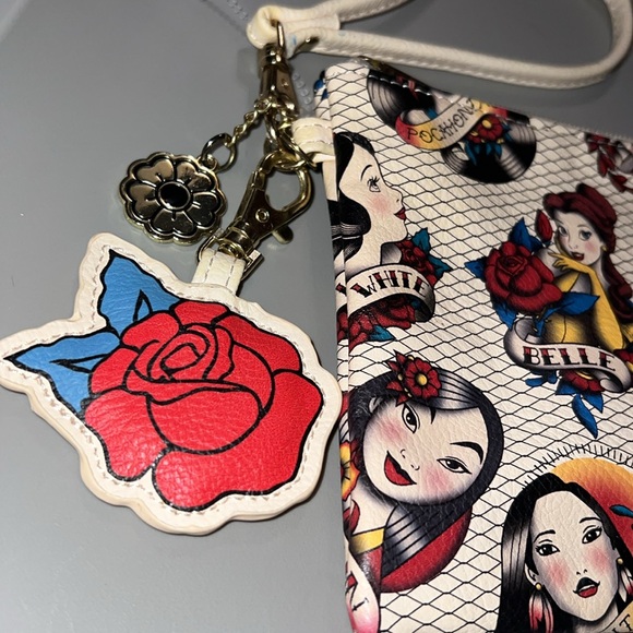 NEW Disney princess Ariel Belle SnowWhite Mulan Pocahontas Jasmine wallet makeup - Picture 4 of 17